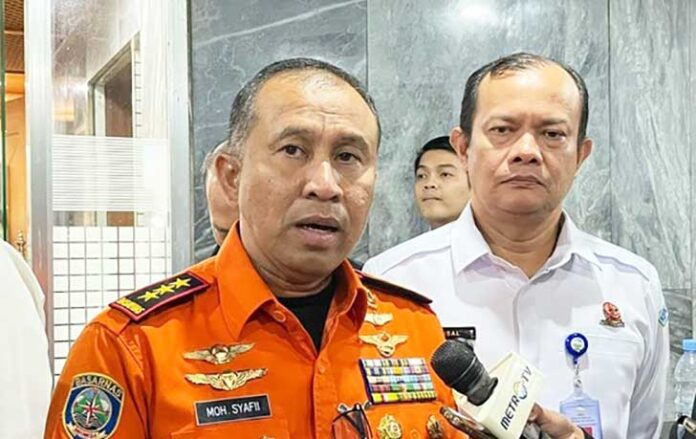 Kepala Badan Nasional Pencarian dan Pertolongan (Basarnas), Mohammad Syafii, mengungkap bahwa 553 orang masih hilang akibat bencana banjir bandang yang melanda wilayah Aceh, Sumatera Utara, dan Sumatera Barat.