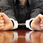 Bidpropam Ambil Alih Kasus Dugaan Salah Tangkap yang Menyeret 8 Anggota Polres Tuban Sebanyak delapan oknum anggota Polres Tuban tengah menjalani pemeriksaan intensif oleh Bidang Profesi dan Pengamanan (Bidpropam) Polda Jawa Timur. (Ilustrasi, Foto: Shutterstock)