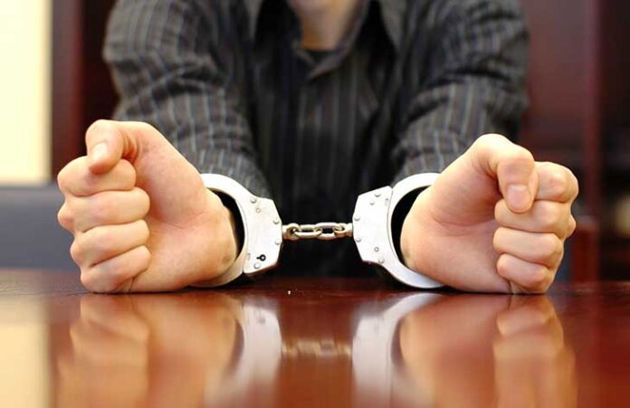 Sebanyak delapan oknum anggota Polres Tuban tengah menjalani pemeriksaan intensif oleh Bidang Profesi dan Pengamanan (Bidpropam) Polda Jawa Timur. (Ilustrasi, Foto: Shutterstock)