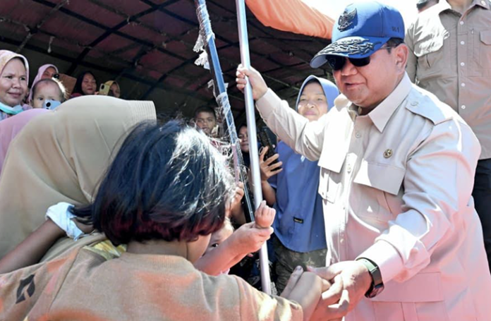 Presiden Prabowo Subianto menyoroti keras tindakan Bupati Aceh Selatan Mirwan MS yang pergi umrah tanpa izin di tengah bencana banjir dan longsor yang melanda wilayahnya.
