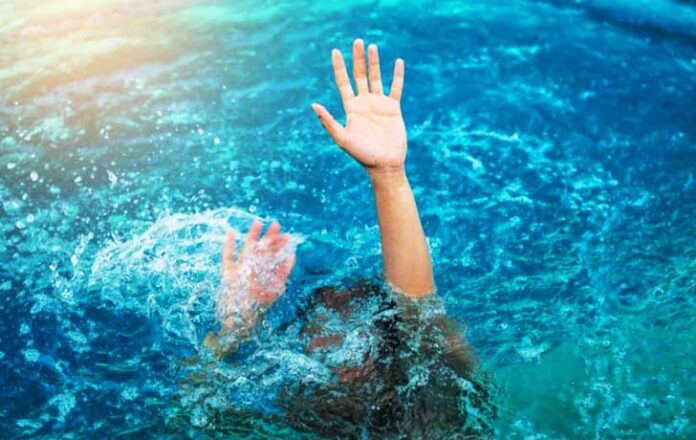 Seorang remaja berinisial MA (14) dilaporkan tewas tenggelam ketika mandi di kolam air terjun Curug Dengdeng, Kecamatan Klapanunggal, Kabupaten Bogor, Jawa Barat. Peristiwa tragis itu terjadi pada Minggu (31/11/2025) sekitar pukul 11.30 WIB. (Foto: Ilustrasi)