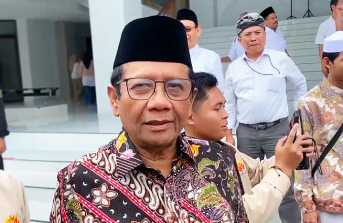 Pernyataan Mengguncang! Mahfud MD: Penempatan Polisi di 17 Kementerian Tidak Sah