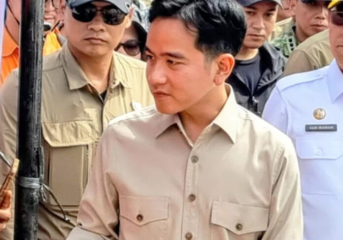 Gibran Pasang Badan untuk Ferry Irwandi, Puji Gerakan Rp10 Miliar untuk Sumatra