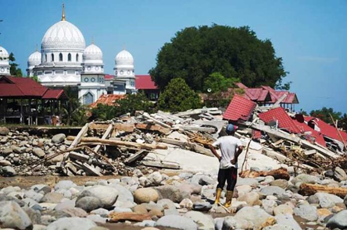 Pemerintah Aceh melalui Pos Komando Tanggap Darurat Bencana Hidrometeorologi melaporkan peningkatan tajam jumlah korban meninggal akibat banjir dan longsor yang melanda wilayah Aceh sejak Rabu (26/11/2025).