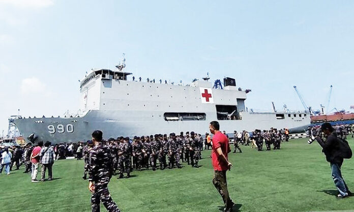 Aksi Cepat TNI AL! KRI dr. Radjiman Berlayar Bawa Bantuan Besar dari Alumni AAL 1994