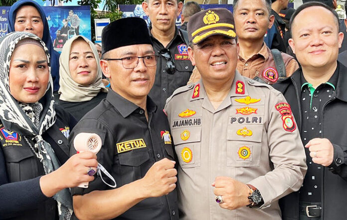 Bentengi Ibu Kota: Ormas dan Polisi Kompak Hadang Pengacau di Medsos