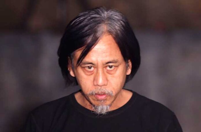 Dunia hiburan Tanah Air kembali berduka. Aktor senior Epy Kusnandar meninggal dunia pada Rabu, 3 Desember 2025, tepat di usia 61 tahun.