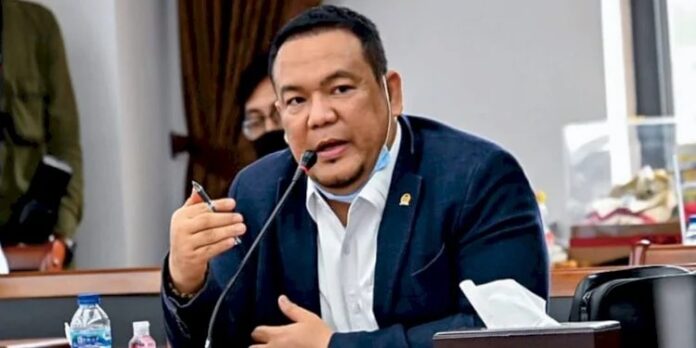 Kritik Keras Tata Kelola Migas, DPR Dorong Revisi UU Migas Demi Rakyat