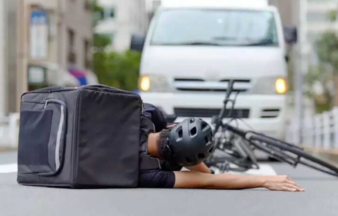 Vice President (VP) Sekretaris SKK Migas, Hudi Dananjoyo Suryodipuro (48), meninggal dunia setelah mengalami kecelakaan saat bersepeda di Jalan Jenderal Sudirman, tepatnya di depan Halte TransJakarta Karet Sudirman, Jakarta Pusat, Selasa (9/12/2025) pagi. (Foto: Ilustrasi)