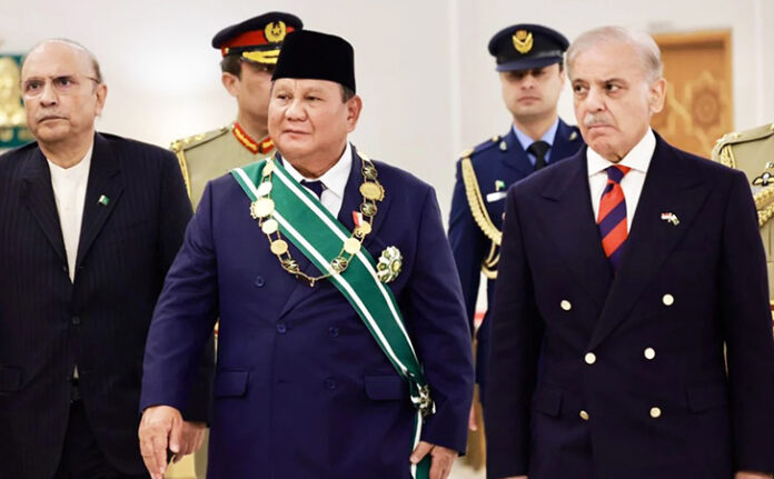 Prabowo Subianto Raih Penghargaan Tertinggi Pakistan, Dunia Akui Peran Besar Indonesia!