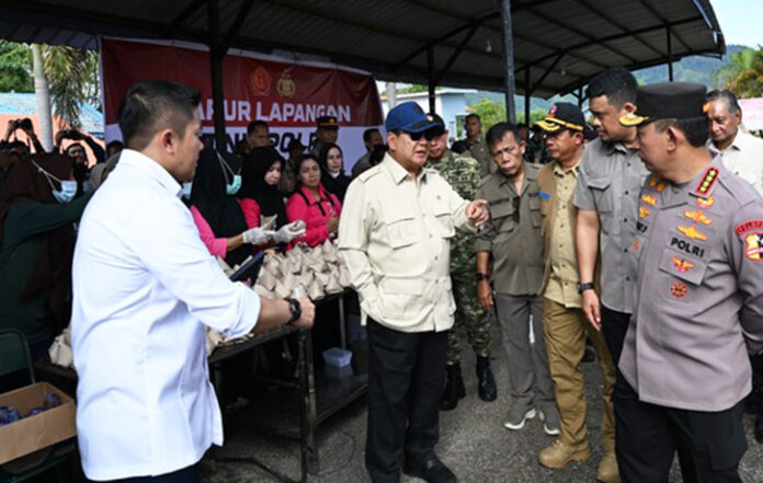 Banjir Mematikan Sumatra: Prabowo Datang ke Pengungsian, Janjikan Aksi Cepat Pulihkan Daerah