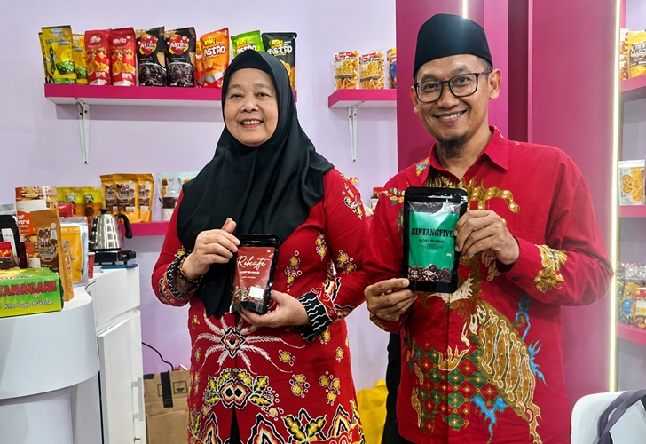 Festival Bojonegoro Wastra Batik 2026 Jadi Sorotan, Kopi Lanang Asal Jember Ini Bikin Pengunjung Penasaran 2 Festival Bojonegoro Wastra Batik