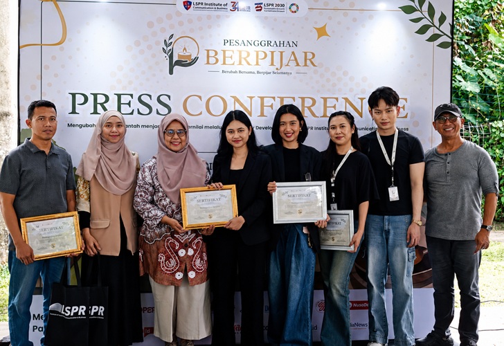 Mahasiswa LSPR Sulap Minyak Jelantah Jadi Produk Bernilai Ekonomi, Warga Ulujami Diajak Ubah Limbah Jadi Cuan 1 Mahasiswa LSPR