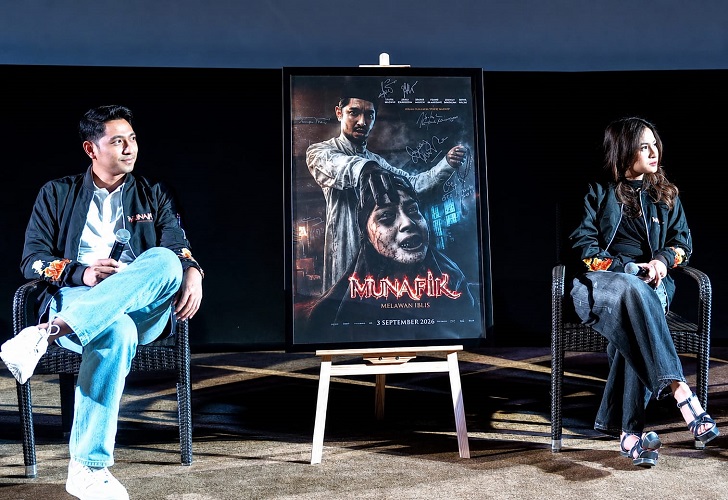Munafik: Melawan Iblis 2026 Rilis Poster Perdana, Arya Saloka Akui Adegan Rukiah Jadi Tantangan Terbesar 1 Munafik: Melawan Iblis