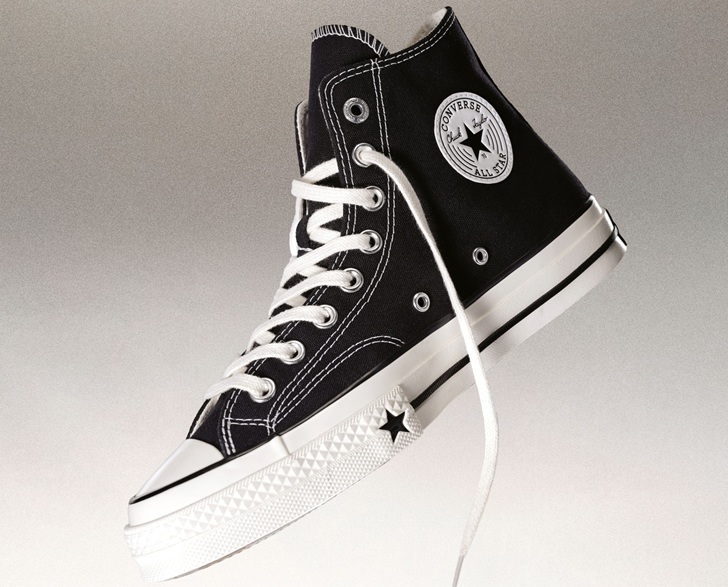CONVERSE CHUCK 70X Hadir dengan Dualitas Gaya: Klasik di DNA, Modern ala KARINA aespa 3 CONVERSE CHUCK 70X