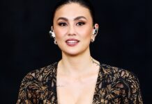 Agnez Mo Tampil Penuh Energi di FIFA ASEAN Cup 2026, Bawakan “Indonesia Pusaka” dan “Flying High” hingga Tuai Respons Netizen Agnez Mo